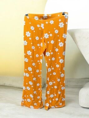 Sweet Women's Orange Floral Wide-Leg Leggings